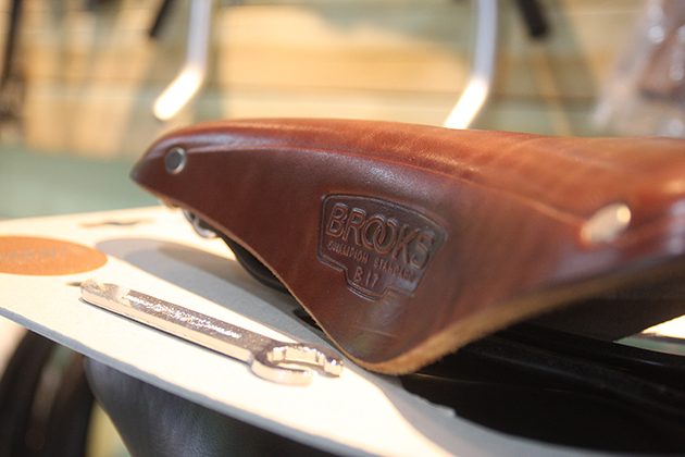 saddle1
