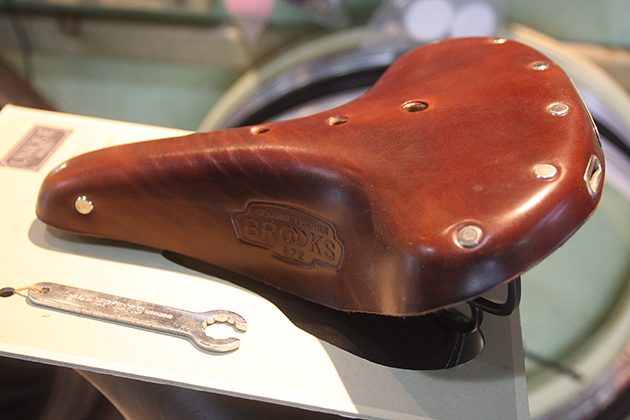 saddle4